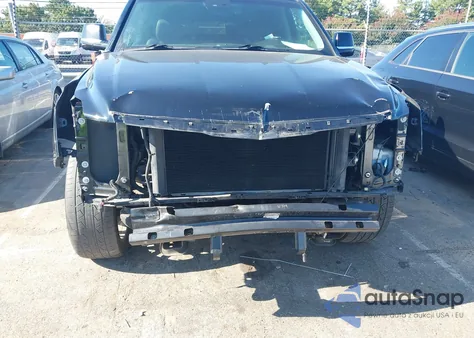 2016 Cadillac Escalade Luxury Collection z USA, uszkodzony, nr VIN 1GYS4BKJ8GR109207